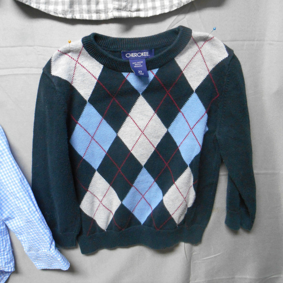 Lot of 4 pieces boy’s shirts sweaters 2T - Picture 3 of 5